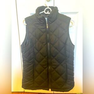 EUC. Really cute lightweight IZOD vest in women’s medium.